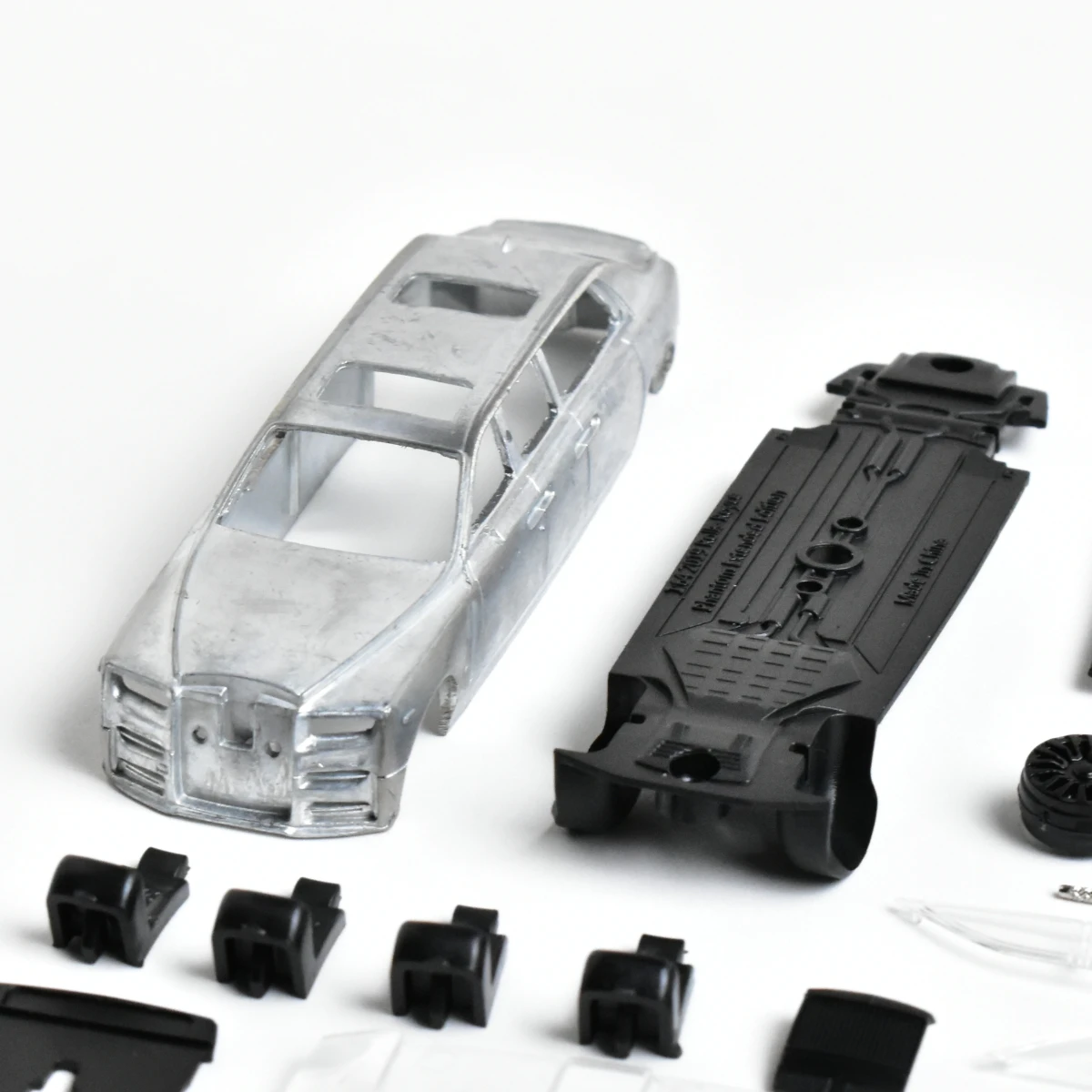 costruire l'azionamento 1:64 phantom esteso assemblare un modello di auto pressofuso fatto a mano