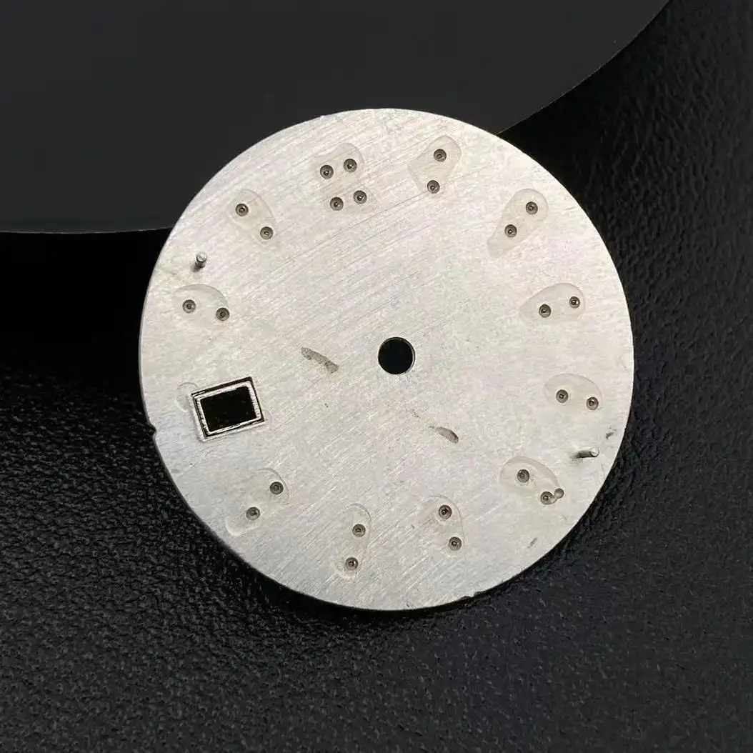 Tarcza 30.5mm NH35 Nautilus do mechanizmów NH35 NH36 Wysokiej Jakości Akcesoria NH35 Zielona Luminescencyjna Tarcza Zegarka Części Zamienne