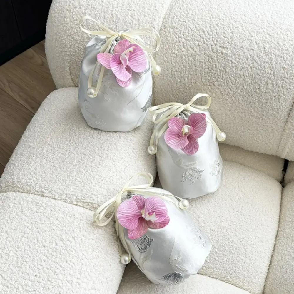 

Elegant Flower Pendant Tassel Knot Wrist Bag Temperament Make Up Pouch Wedding Candy Bag Printing Small Item Pouch Women