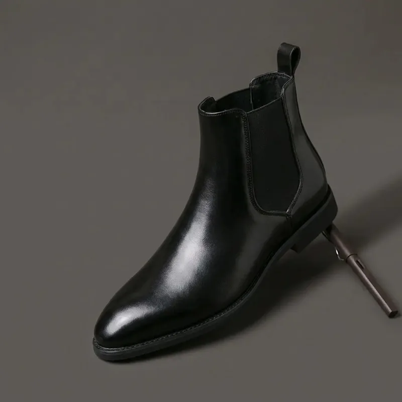 2026 Hot Selling Calf Leather Chelsea Boots British Men Winter Shoes in Stock Genuine Leather Outdoor Horse Riding Western Boots view 3