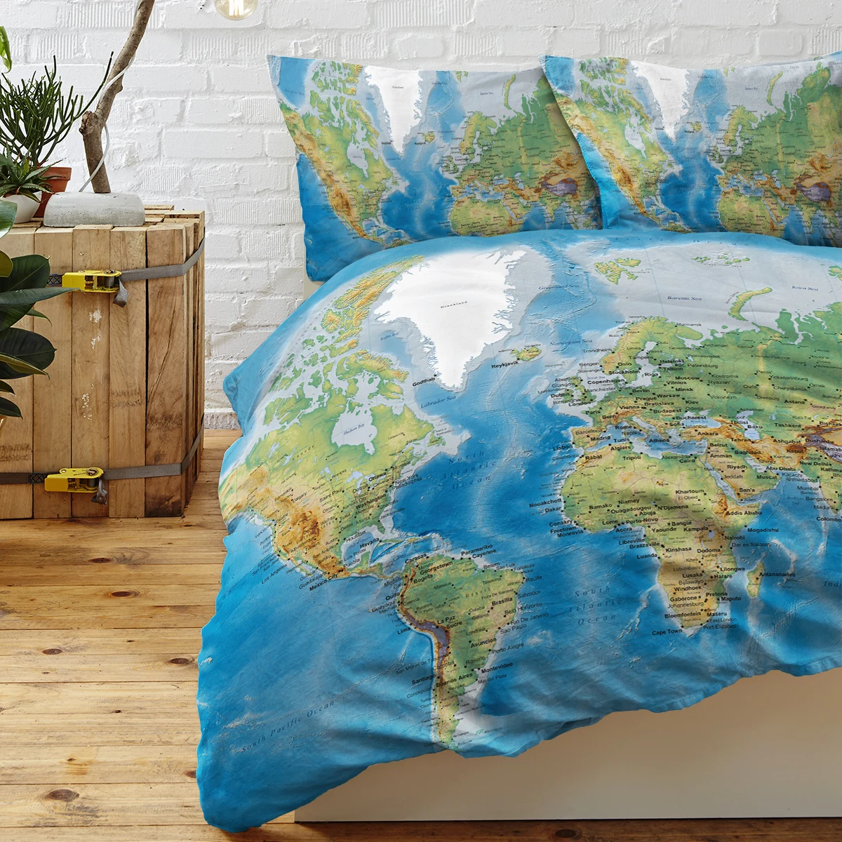 World Map Design Bedding Set Decorative 3 Piece Duvet Cover with 2 Pillow Shams