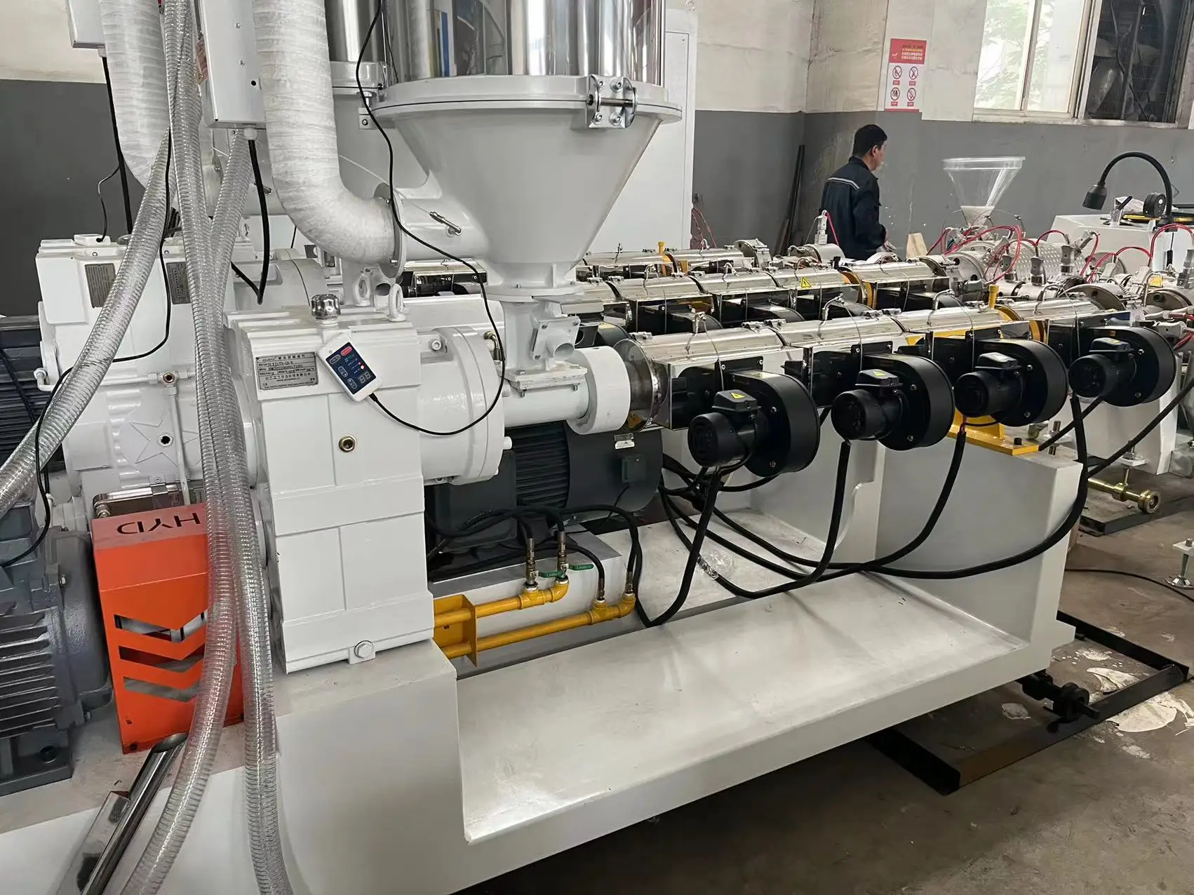 Plastic Granule Extruder Single Double Screw Extruder  Pe Abs Pvc Pc Pmma Soft Transparent Extrusion Machine