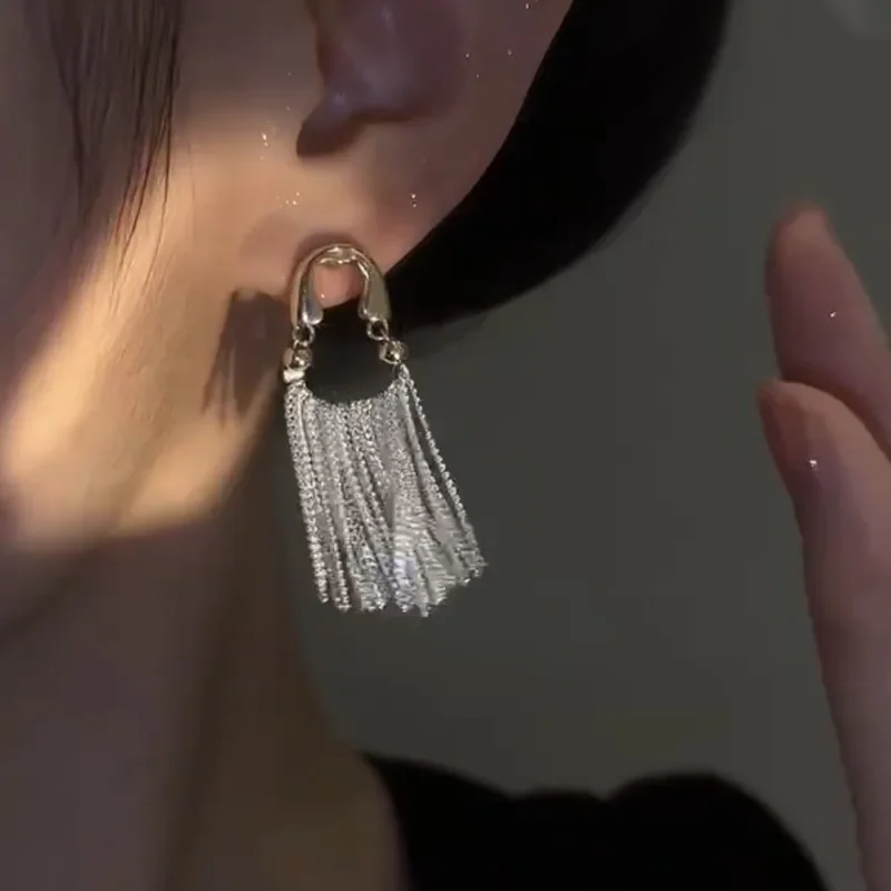 Korean Style Curved Tassel High-end Feel Super Sparkling Chain Dual Color Personalized Earrings for Girls Jewelry Gifts