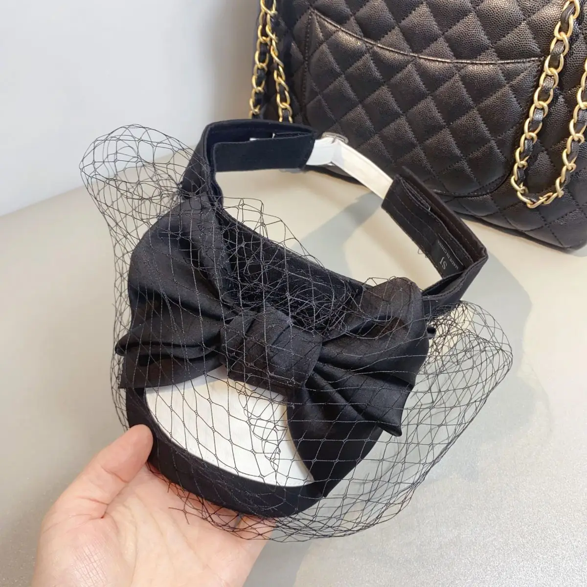 Summer Black and White Mesh Bow Decoration With an Empty Top Hat, Outdoor Sunshade Hat, UV Resistant, Headless Sun Hat for Women