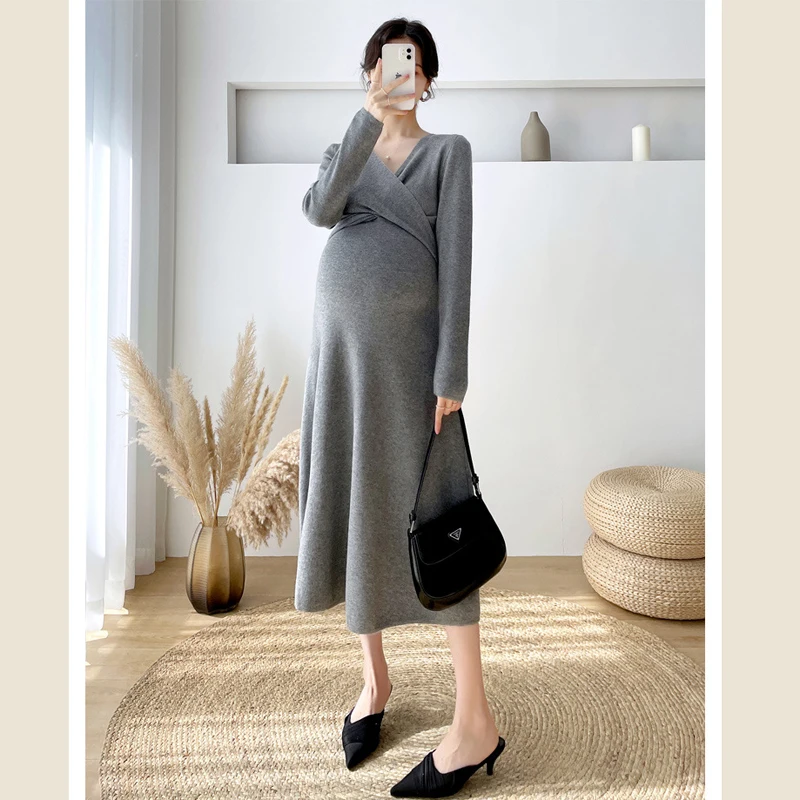 Solid Maternity Dresses V-neck Long Sleeves High-quality Elegant Mid-length Dress Fashion Temperament Commuting Pregency Wear