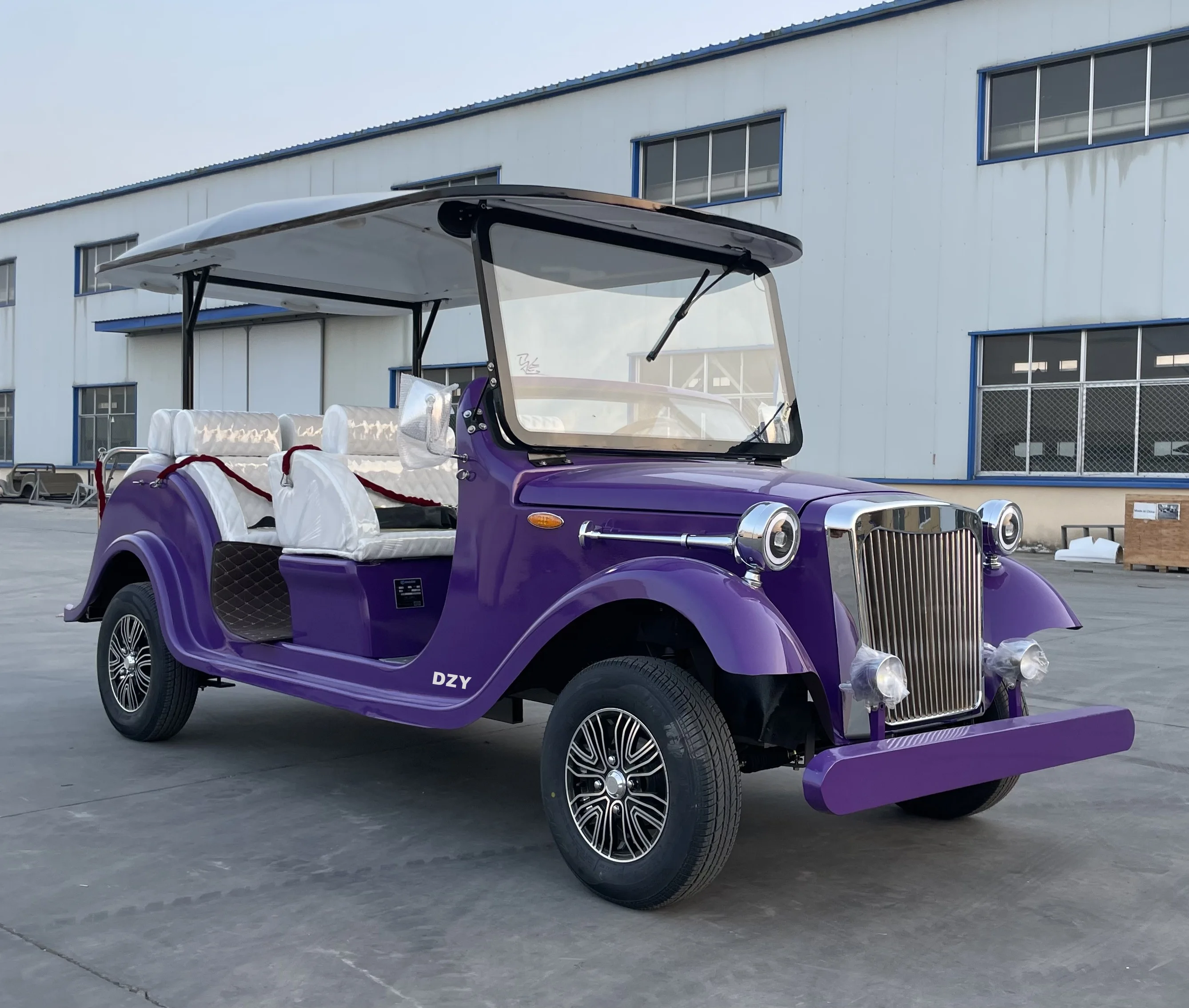 

2025 Customized Electric Vintage Car Wedding Luxury Sedan Golf Cart New Energy Electric Sightseeing Vehicle