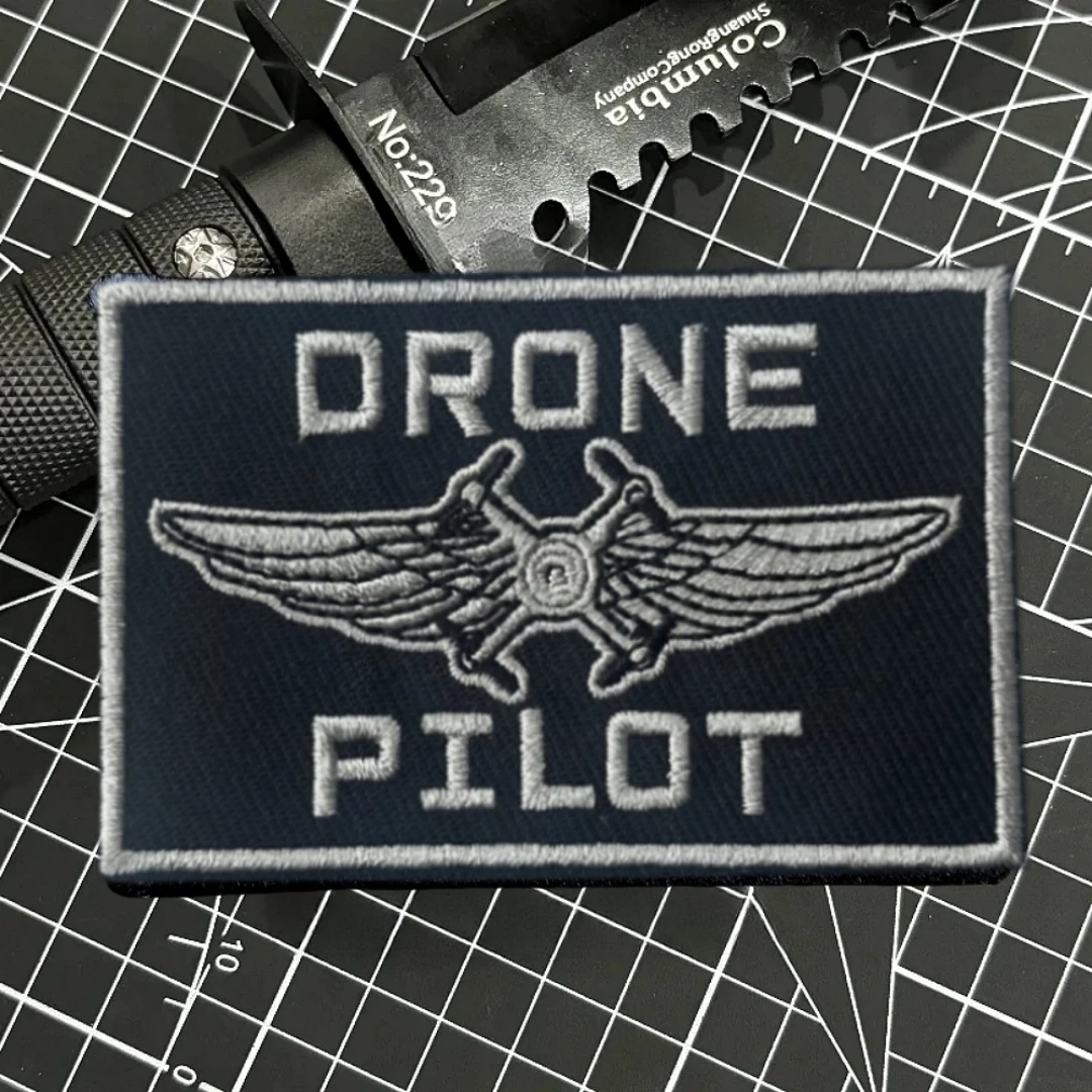 Insignia moral piloto dron bordada táctica con gancho y bucle - imagen 5