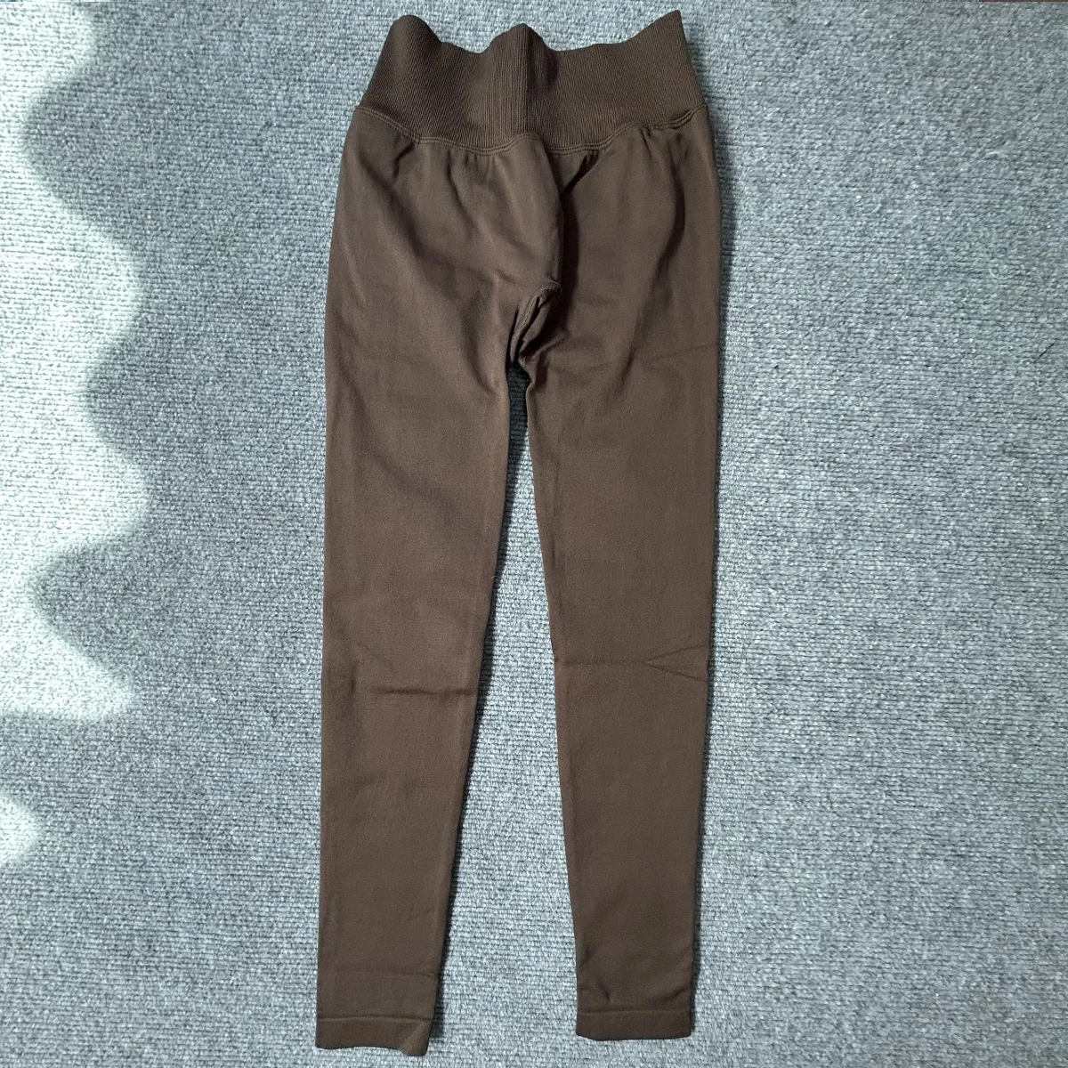 レディースVバックスポーツレギンス アスレチックフィットネス ジム ヨガパンツ タイツ スクランチコントロール ランニング エクササイズ ワークアウト レギンス