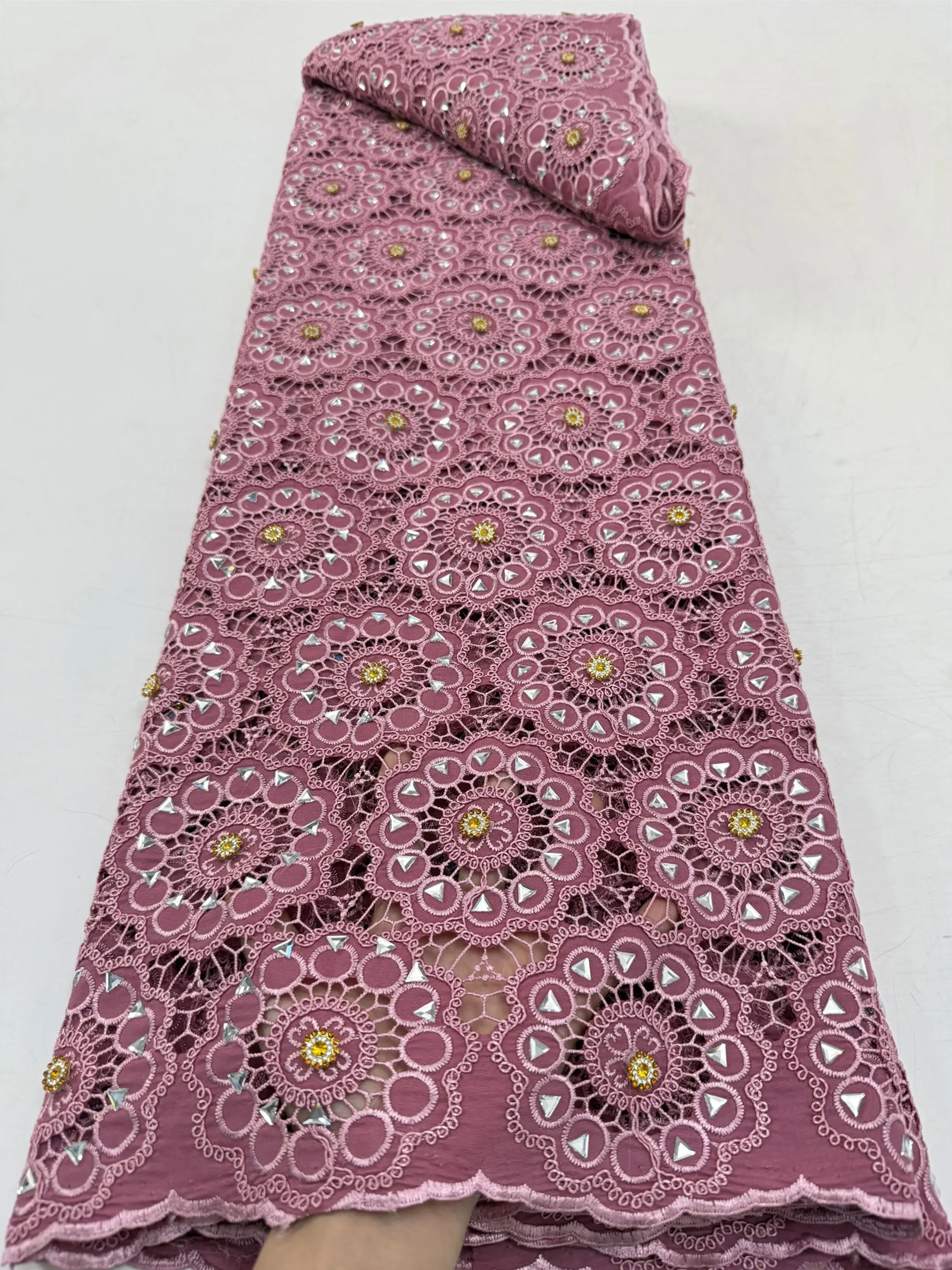 

Изысканное кружево гипюр с вышивкой, корейская вуаль, приятная для кожи африканская ткань для платья-русалки, элитный дубайский чонсам, ткань для бобтейла