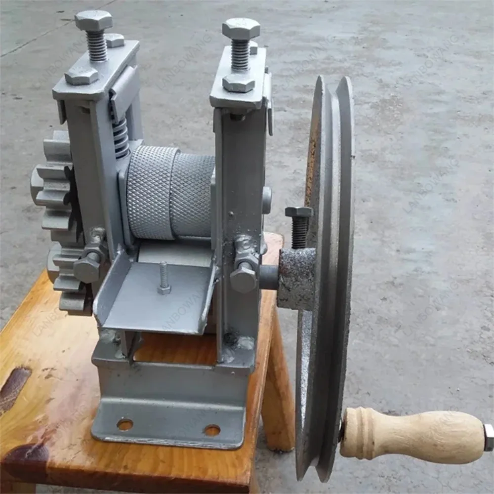 Manual bamboo strip making machine hand-cranking strip machine  chip separator strip opener  rope processing