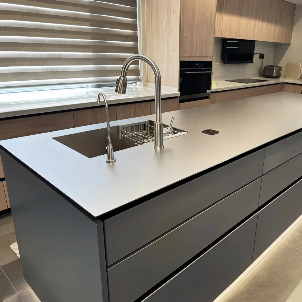 Stainless steel 304 solid countertop scratch-resistant sink integrated seamless welding cabinet island kitchen countertop solid