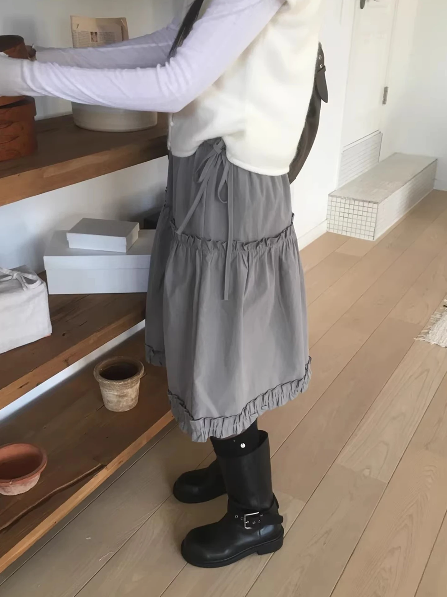 Elegant High Waist Elastic Waist Pleated Pure Color Half Skirt for Women Spring New Loose Straight Cut Skirt Design Sensation