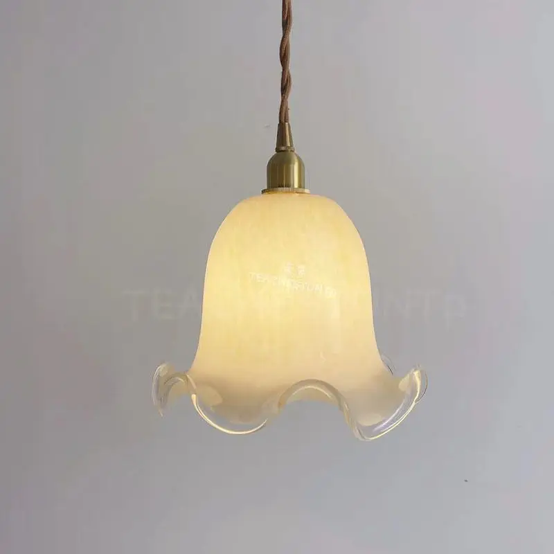 

Чай каштан ретро французский простой кремовый светильник роскошный цветочный бутон стеклянный антикварный подвесной светильник