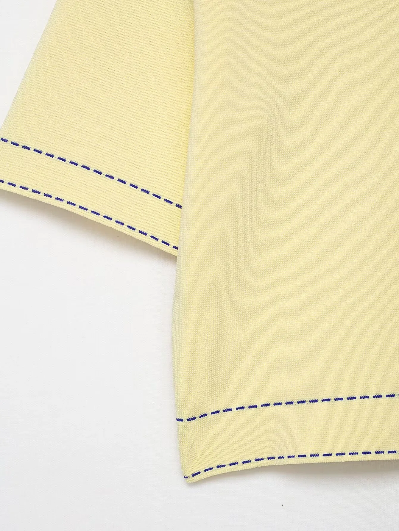 Giacca lavorata a maglia a maniche corte con risvolto con cuciture a contrasto semplice moda casual da donna nuova autunno