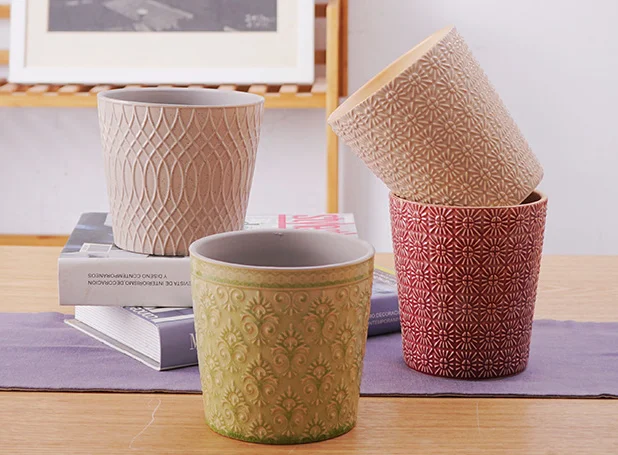 Custom Made Modern Design Round Ceramic Flower Pots Solid Color Embossed Geometric Patterns Ceramic Planter Pot with Drain Hole