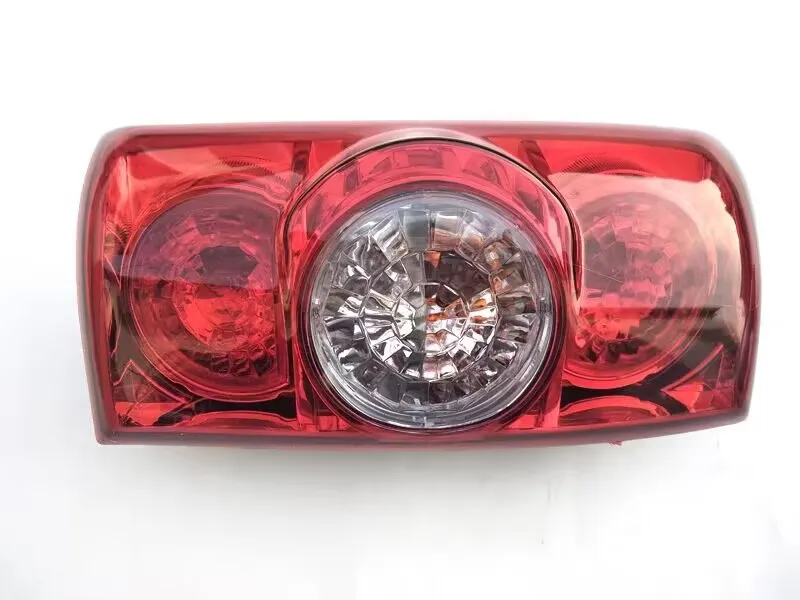 Car Rear Tail Light Brake Lamp With Bulbs Wire Harness 4133100P3010 4133200P3010 for JAC Shuailing T6 Pickup