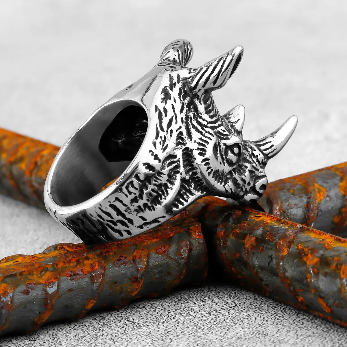 الفولاذ المقاوم للصدأ الرجال الحيوان كبير وحيد القرن الدائري الهيب هوب السائق الشرير خاتم الموضة الإبداعية سحر مجوهرات عالية الجودة هدية بالجملة