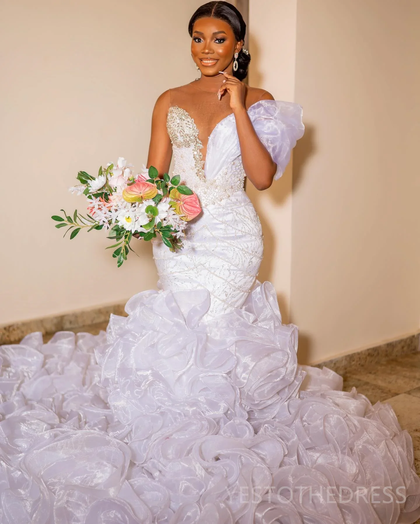 تخصيص الحبيب سباركلي اللؤلؤ حورية البحر فستان الزفاف الجلباب دي ماري الأورجانزا الكشكشة المتتالية ثوب الزفاف