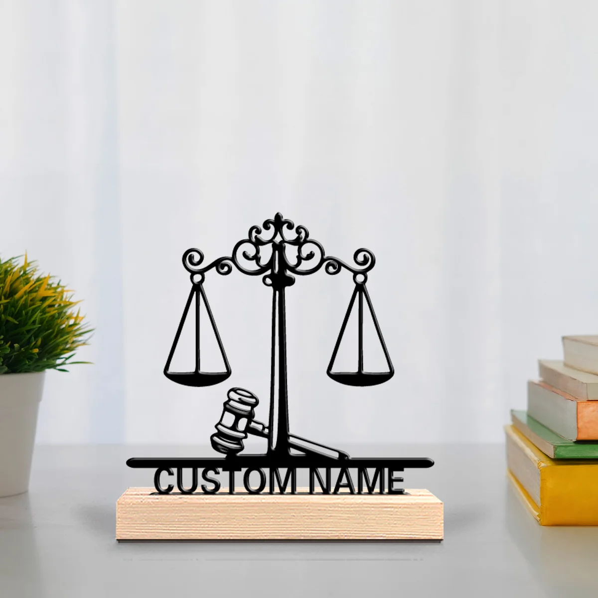 1pc Fashion Personalized Custom Balance Fairness Trial Metal Statues Metal Art with Wooden Base Suitable for Lawyer Gifts Office
