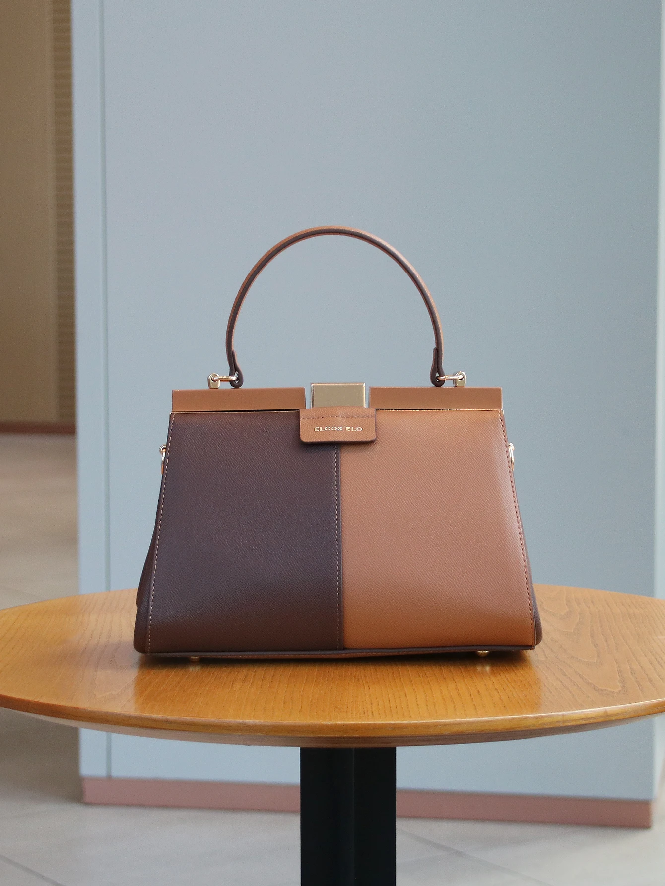 

Fashion luxury high-end atmosphere handbag 2025 new niche design contrast European and American trend color matching handbag lar