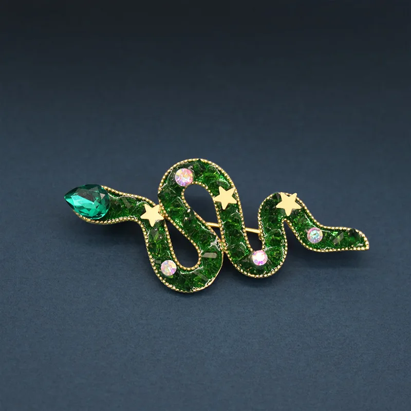 Creative retro crystal spirit snake brooch, unique personality, zodiac animal snake shaped brooch, suit coat coat, chest flower