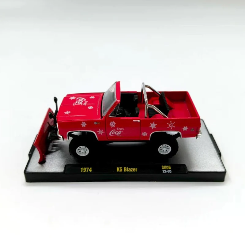 M2 1:64 1974 K5 Blazer Alloy Simulation Car Model Static Collection Decorated Holiday Gifts Toys