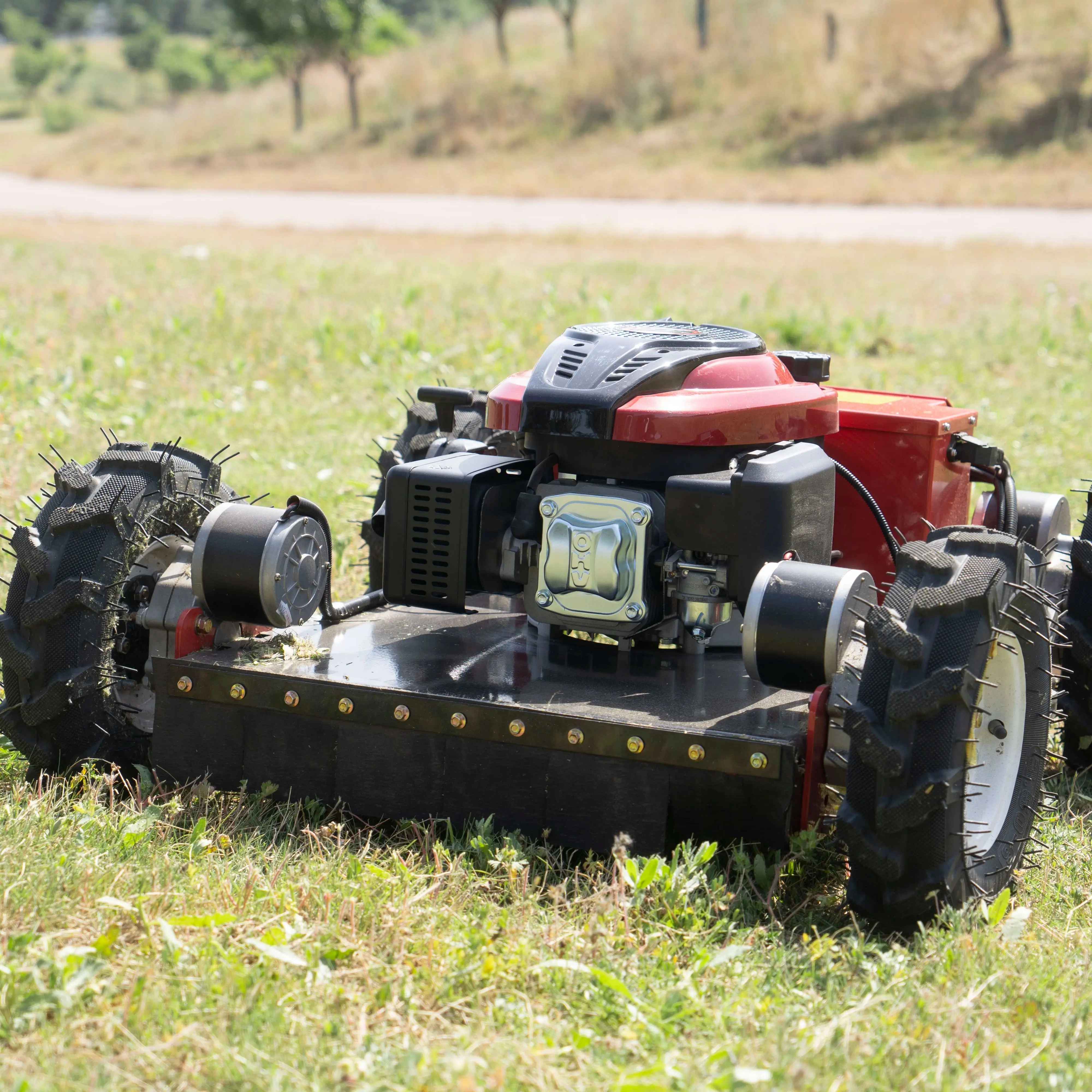 HW-196 4WD Wheeled Remote Control Lawn Mower All Terrain Grass Cutter Robot for Garden Yard Farm Use