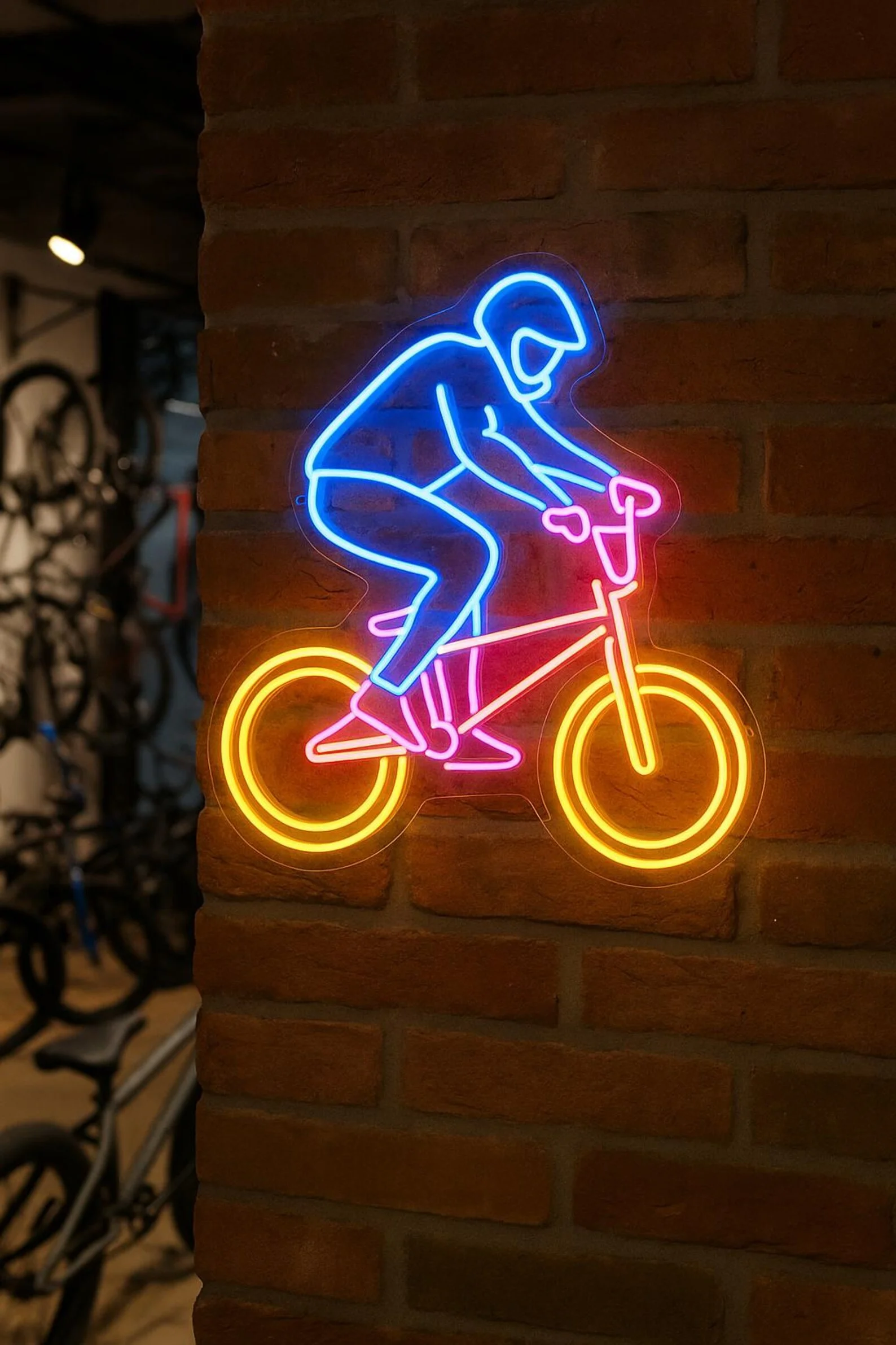 

Декор велосипедной неоновой вывески. Велосипед, Велосипедист в прыжке, Велосипед в пламени, Скелет на велосипеде. Велосипедный магазин, открытый неоновый декор, Велосипедная стена D