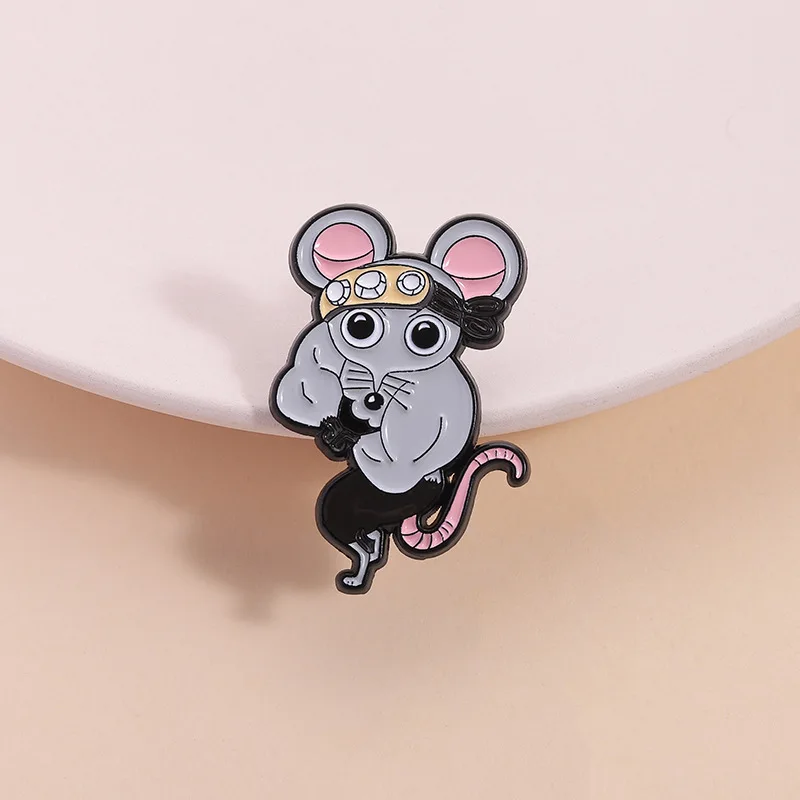 دبابيس الحيوان الكرتون مضحك الفأر الصغير شارات معدنية الهدايا الصغيرة بالجملة قبعة دبوس ظهره اكسسوارات دبابيس لحقائب الظهر