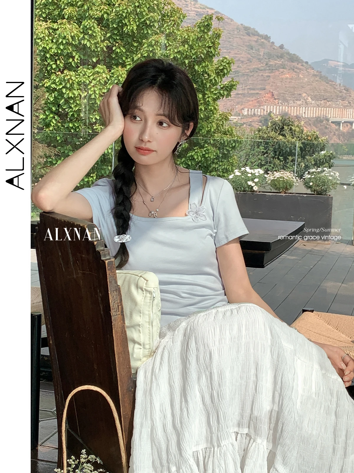 ALXNAN Dames T-shirt Grijs Blauw T-shirt met korte mouwen Elegant Slim-fit 3d Bloemontwerp Katoen Koreaanse populaire kleding Nieuw L55122