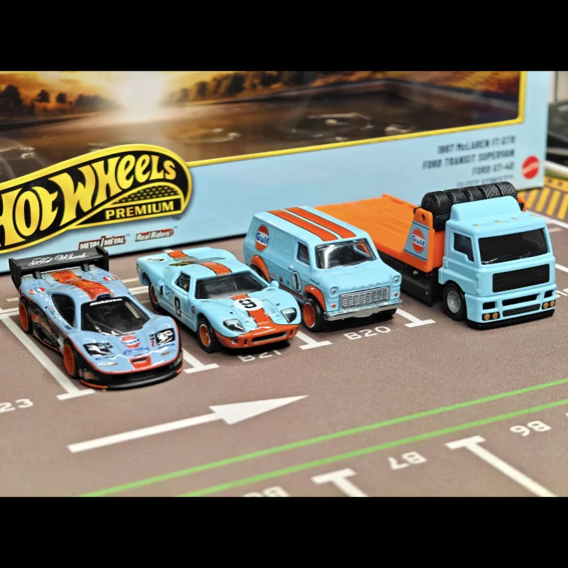 ensemble-de-voitures-miniatures-hot-wheels-premium-gulf-gmh39-9c7f-1997-mclaren-f1-gtr-ford-gt40-ford-transit-supervan