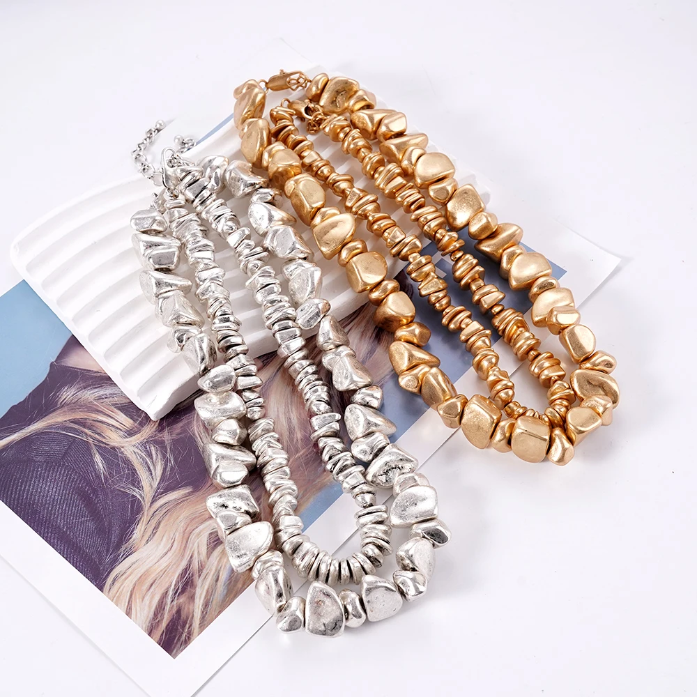 

Double-Layer Irregular Exaggerated Necklace With Adjustable Chain Two Colors Fashion Accessory for All Occasions