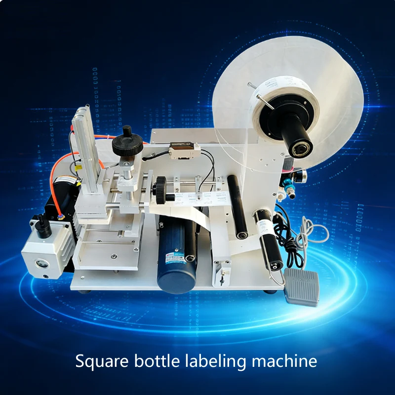 

Полуавтоматическая машина для этикетирования плоских поверхностей: для квадратных бутылок с моющим средством, игрушек, книг, полиэтиленовых пакетов и самоклеящихся этикеток