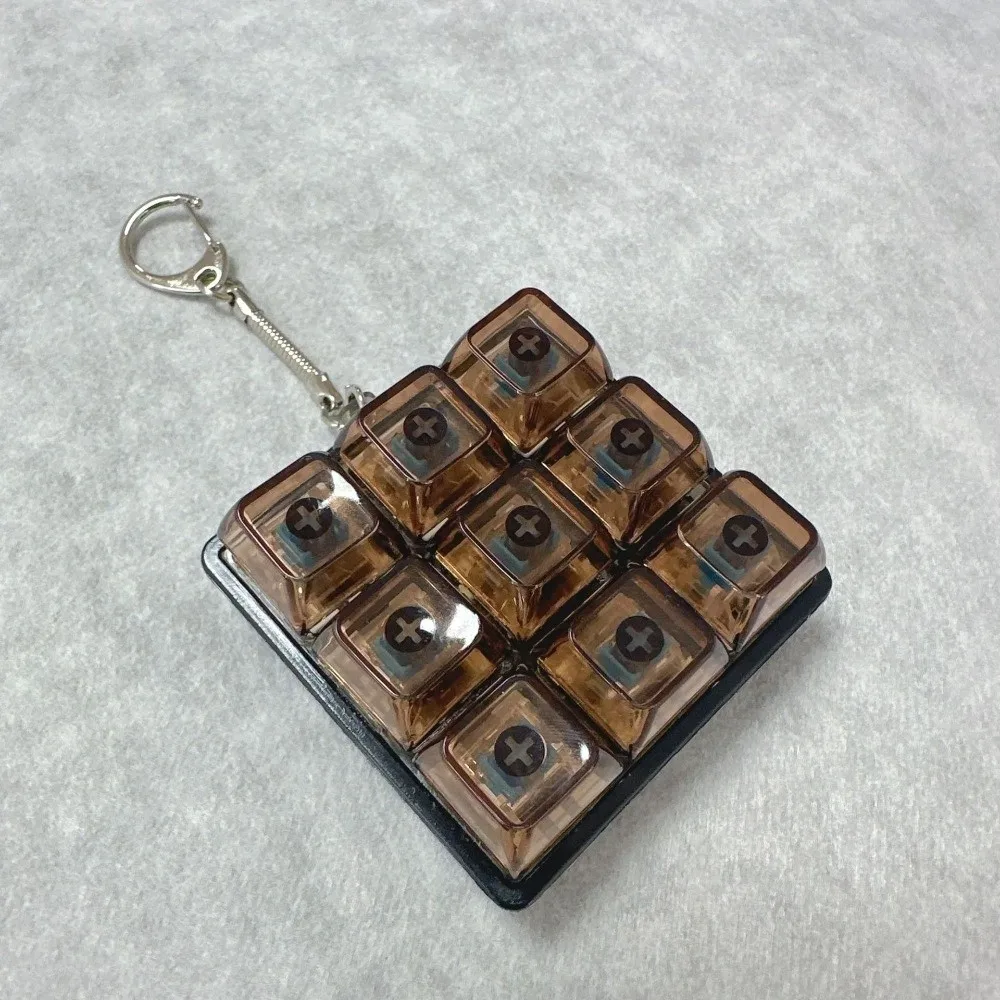 New DIY Keyboard Fidget Keychain Keys Button Keycap Finger Keyboard Cap 9Keys Relief Stress Pinch Toy Adult