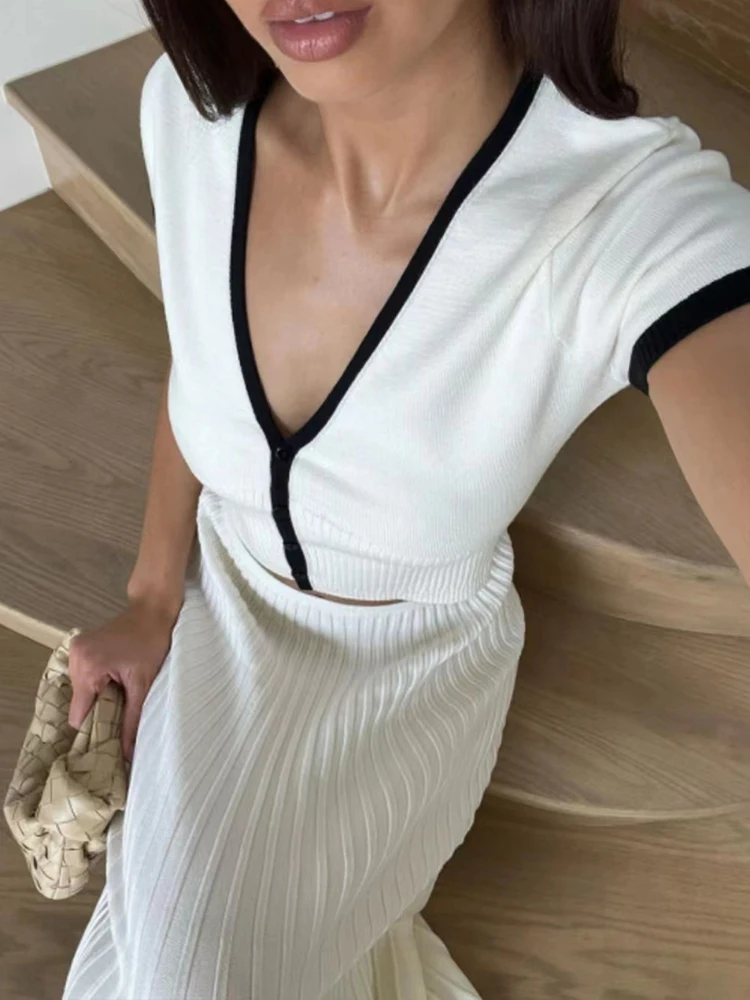 White long skirt for ladies 2 piece pleated long skirt V Neck crop top set elegant dress 2 piece skirt set office Summer 2024