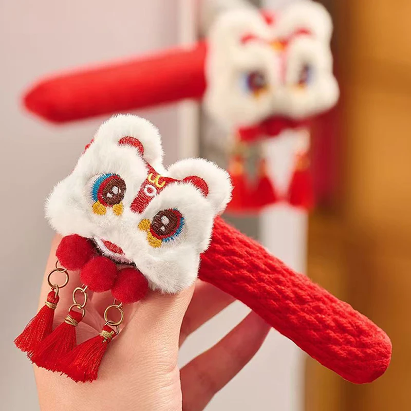 Lion Dance Pattern Decorations 2025 New Year Of The Snake Pendant Atmosphere Scene Layout Spring Festival Door Handle Gloves