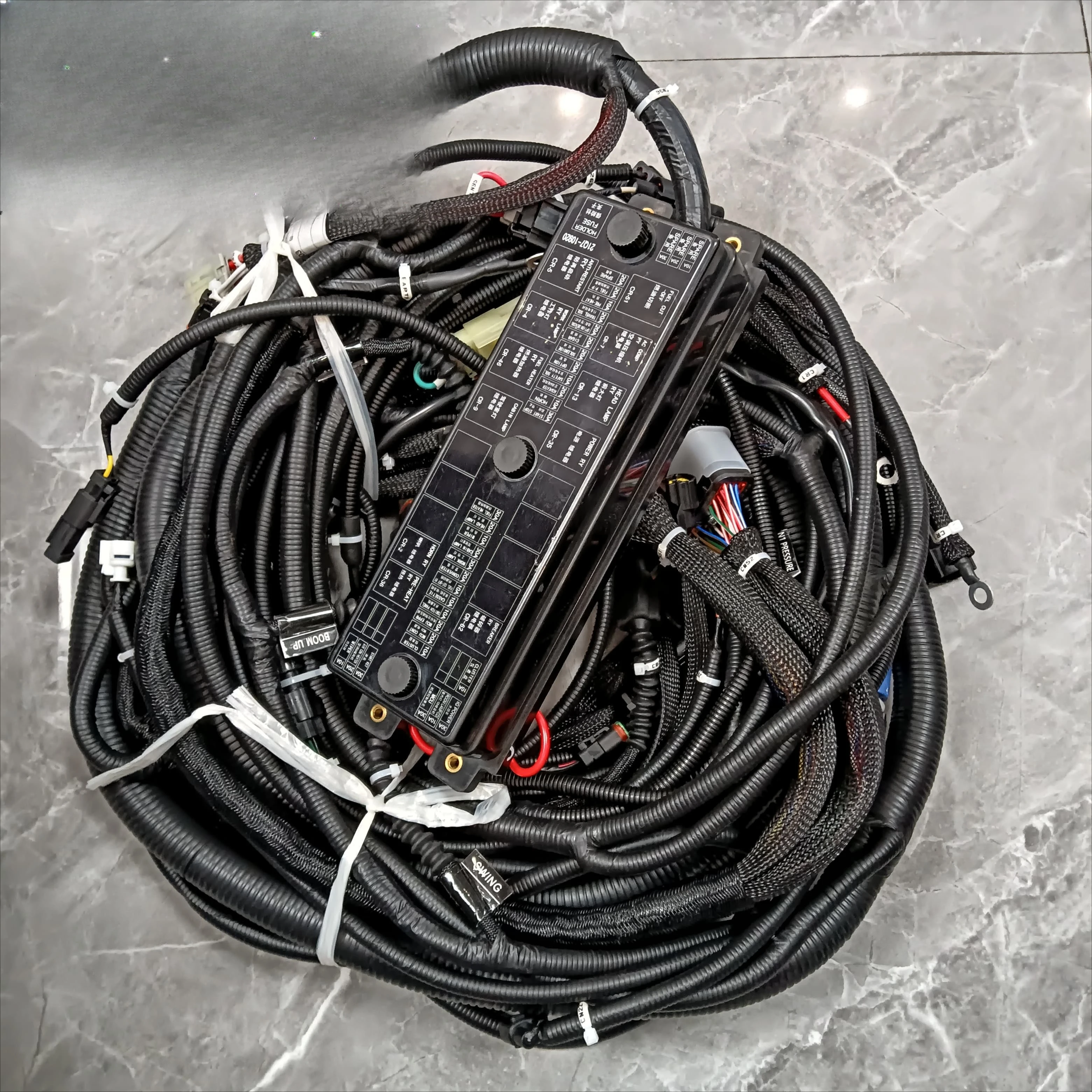 

LNHF 21Q6-18100-A03 220LC-9S Жгут проводов консоли экскаватора 215-9C 225-9C 220-9S 220LC-9S 21Q6-18100-A03 для Hyundai