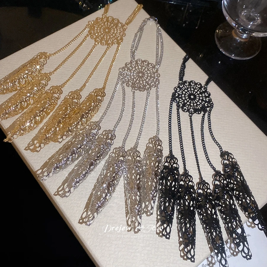 DREJEW European And American Hollow Finger Bracelet Niche Design Unique And Exaggerated Style Retro Hand Accessories