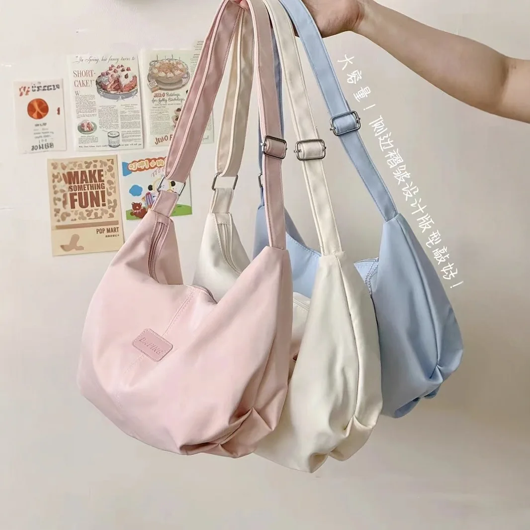 

Large Capacity Shoulder Bag for Women, Simple Hobo Purse with Zipper, Casual Nylon Tote for College School Work Commute