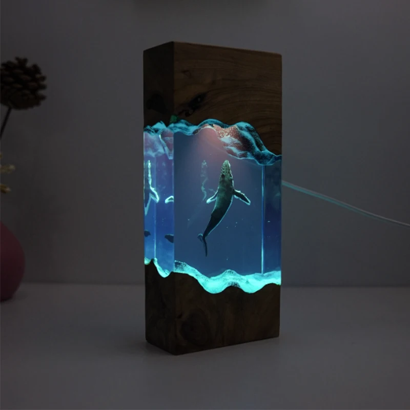 

Тема китовых дайверов, светильник из органической смолы, креативное искусство, ночник, ремесленное украшение, океанский пейзаж, настольная лампа, зарядка через USB