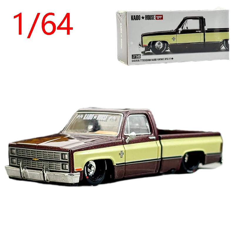 Diecast 1/64 Scale Chevrolet Silverado Pickup Truck Model Alloy Chevrolet Silverado Truck Can Open Cover Car Model Display