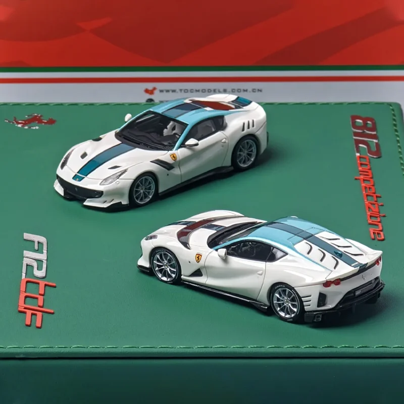 Nuevo en Stock Toc Fuelme Gd 1:64 F12 Tdf 812Competizione Kit de coche doble coche de resina Navidad miniatura adorno fundido a presión juguete personalizado