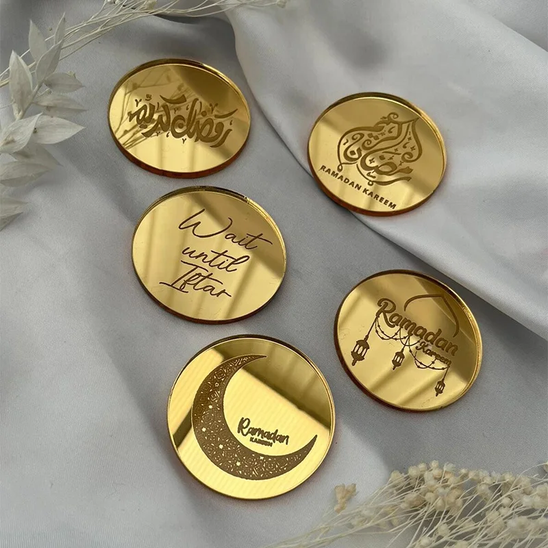 

5pcs Eid Mubarak Acrylic Disc Cupcake Topper Charm Disc Muslim Islamic Ramadan Kareem Eid Al-Fitr iftar Dessert Table decoration