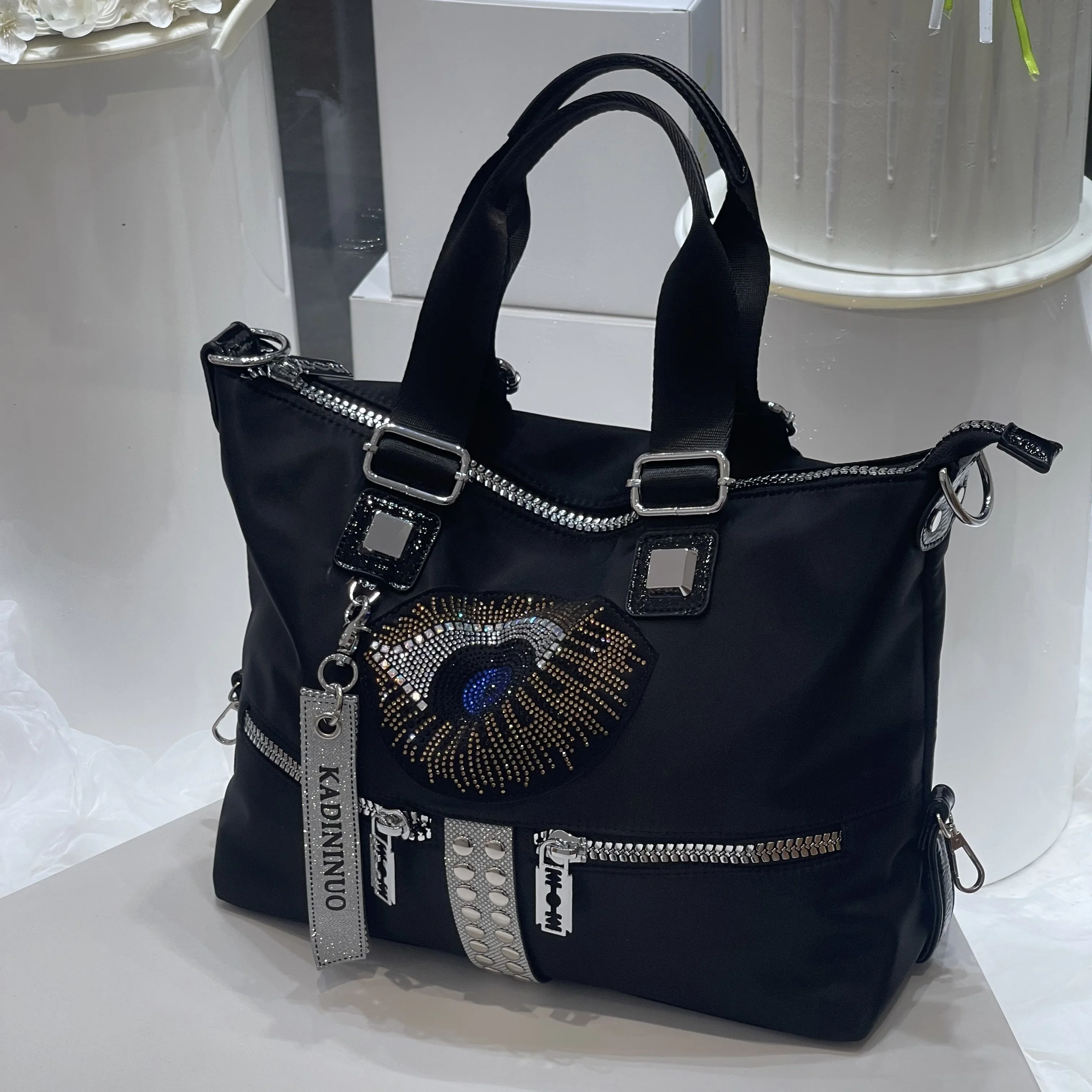 

New Handbag for Women, Oxford Cloth, Large Capacity, Fashionable Travel, Single Shoulder Crossbody, Trendy Commuting, Practical