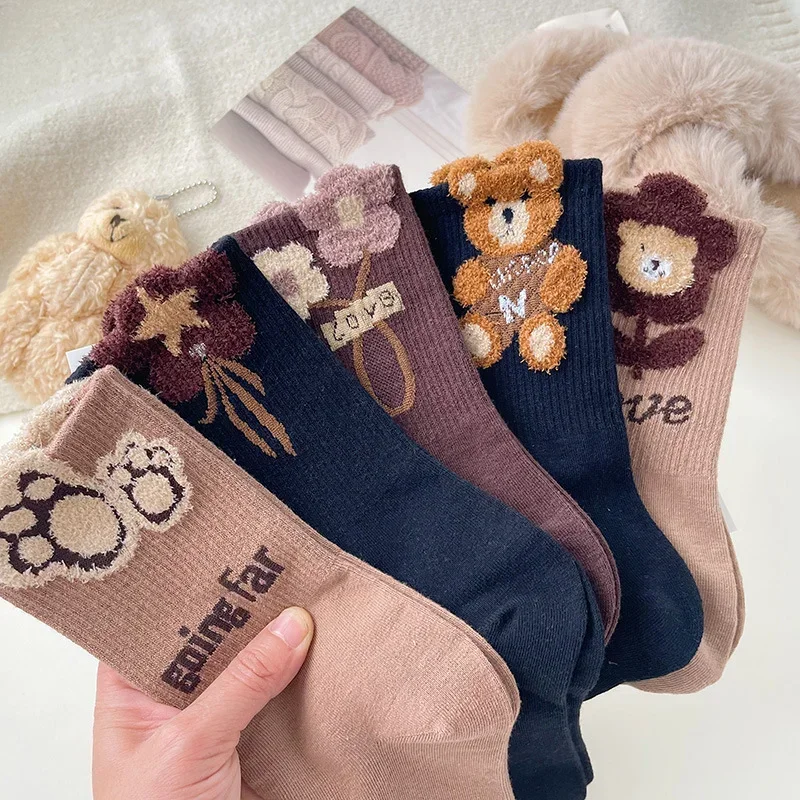 Retro Mid-calf Length Sock Cute Cartoon Bear Sock for Women Girls Korean Style Comfortable Soft Kawaii Blending Cotton Socks