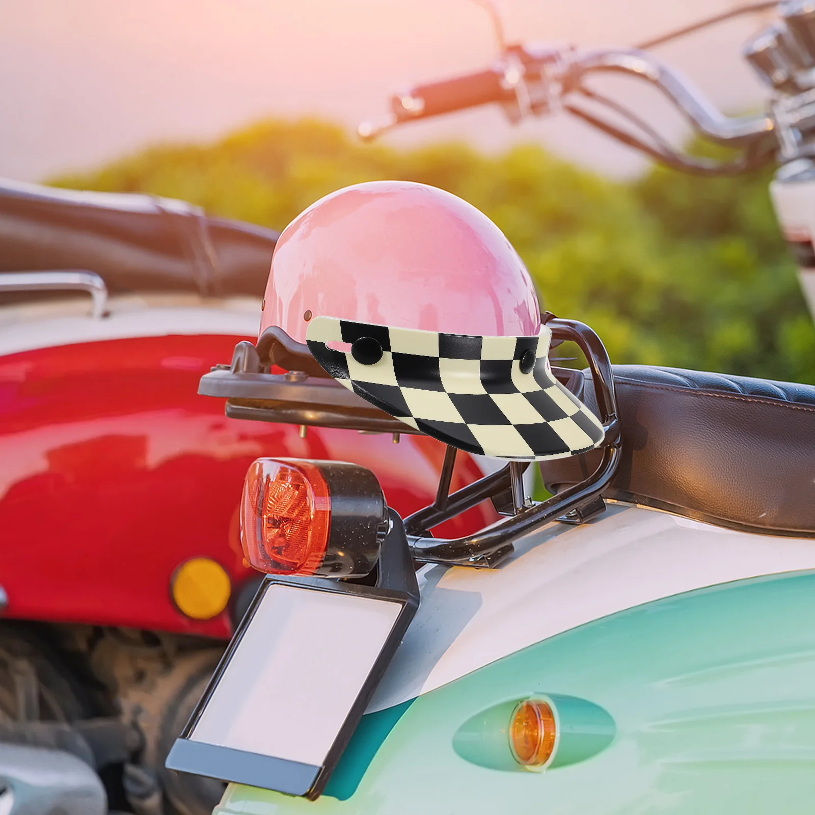 

Chic Motorcycle Visor with Three-Snap Attachment Sun Protection Shield for Half Helmets Vintage Style Replaceable Bike