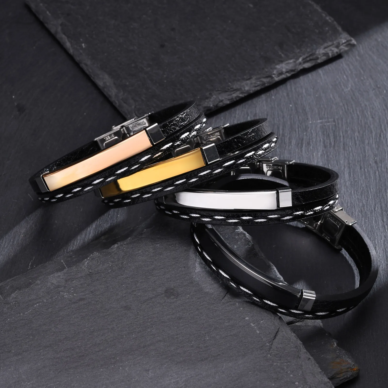أساور جلدية متعددة الطبقات منقوشة للرجال والأولاد، سوار مخصص من الفولاذ المقاوم للصدأ، هدية عيد الآباء للأب