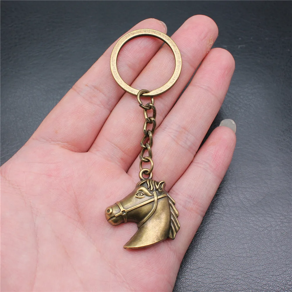 Nuevo llavero creativo de caballo, colgante para bolso móvil, accesorios de joyería para fiesta, llavero, regalos de fiesta