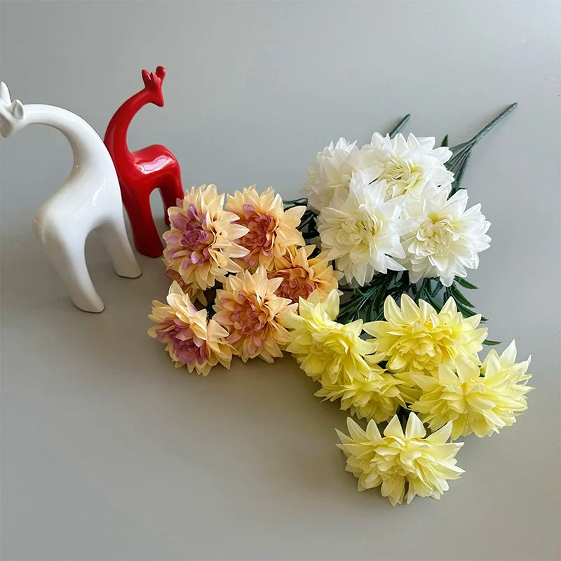 7-köpfige simulierte Dahlie für Hochzeitsfeier-Dekoration, geeignet für Wohnzimmer, Schlafzimmer, Desktop-Dekoration und Platzierung – Detail 6