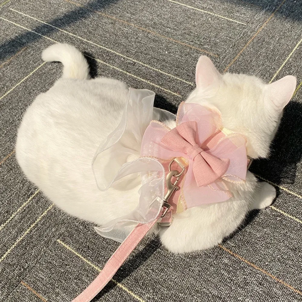 

Animal Outfits Princess Style Cat Harness Leash Breathable Nylon Cat Vest Adjustable with Bowknot Pet Chest Strap Outdoor